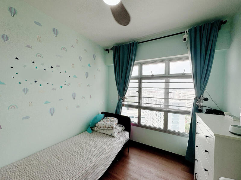 874D Tampines Street 85 HDB Flat For Sale at S$ 768,888 | PropertyGuru Singapore - Bedroom