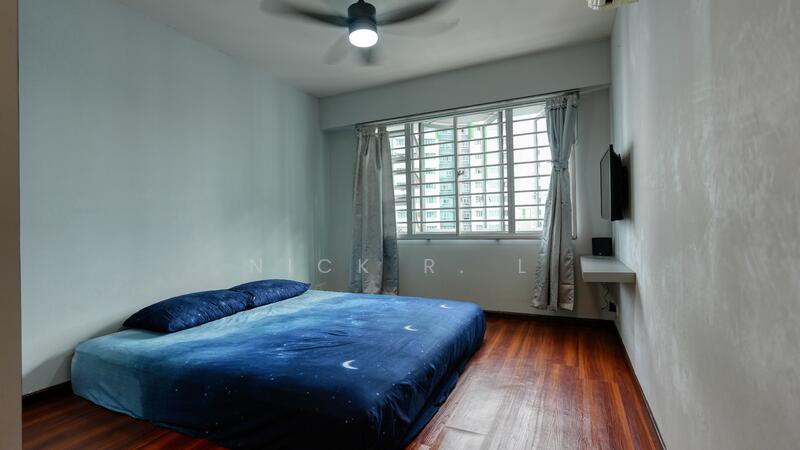 184A Woodlands Street 13 HDB Flat For Sale at S$ 825,000 | PropertyGuru Singapore - Bedroom