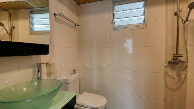 184A Woodlands Street 13 HDB Flat For Sale at S$ 825,000 | PropertyGuru Singapore - Bathroom