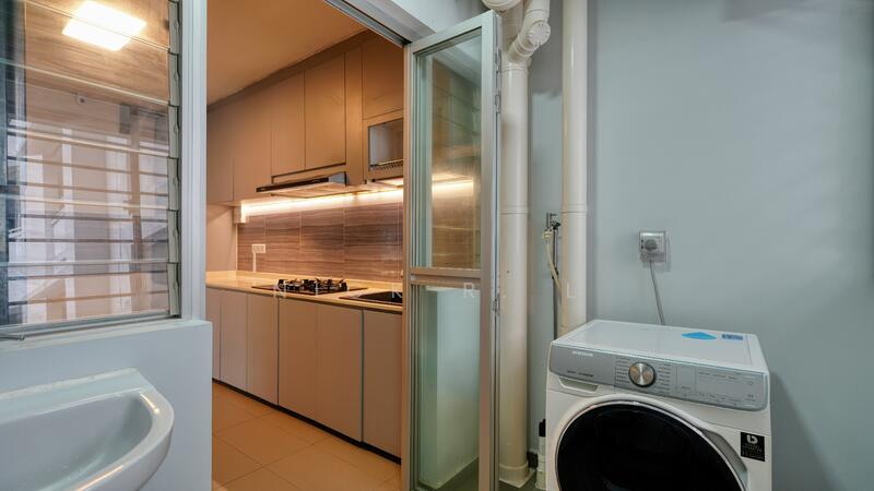 184A Woodlands Street 13 HDB Flat For Sale at S$ 825,000 | PropertyGuru Singapore - Kitchen