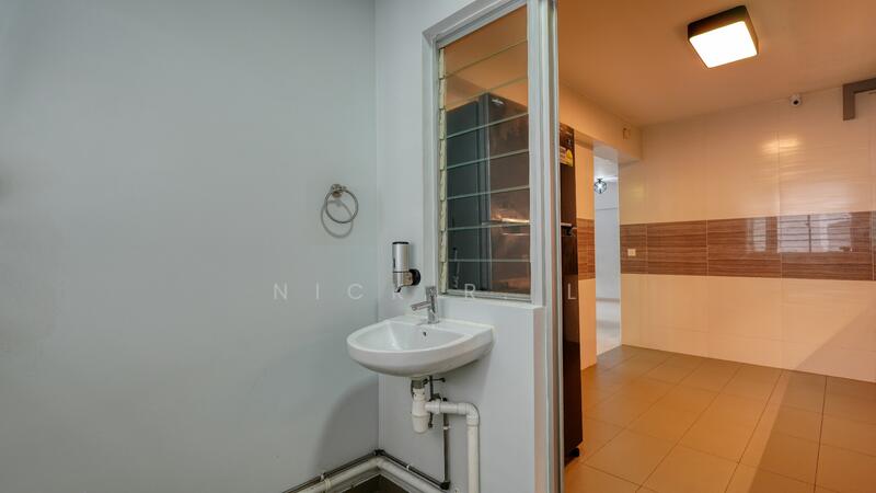 184A Woodlands Street 13 HDB Flat For Sale at S$ 825,000 | PropertyGuru Singapore - Bathroom