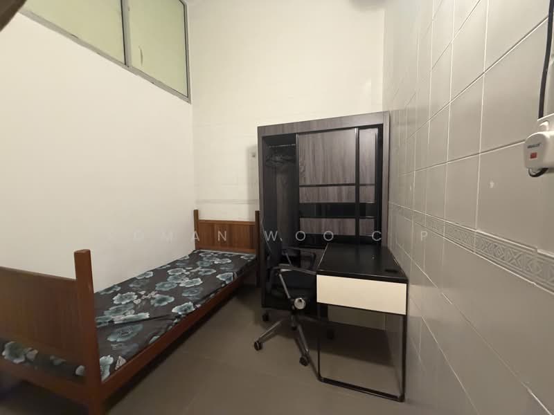 3 Mins to MRT! Common Room in Bukit Timah Landed Estate, , Room Rental, 100 sqft, Detached House For Rent, by Roman Woo C P, 500043695 - Bedroom - PropertyGuru.com.sg
