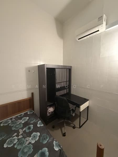 3 Mins to MRT! Common Room in Bukit Timah Landed Estate, , Room Rental, 100 sqft, Detached House For Rent, by Roman Woo C P, 500043695 - Bedroom - PropertyGuru.com.sg