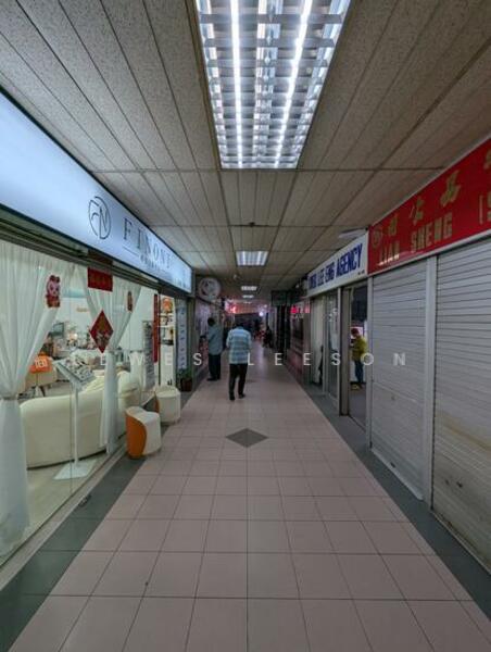 Textile Centre, 200 Jalan Sultan, 678 sqft, Shop / Shophouse For Sale, by Lewes Leeson, 500043784 - Corridor - CommercialGuru.com.sg