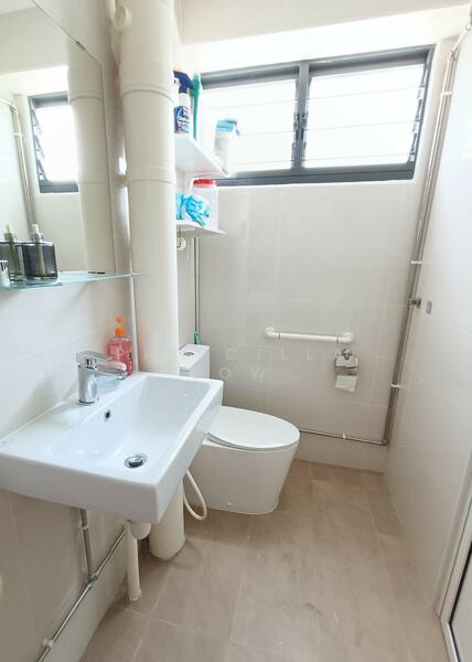 367 Yishun Ring Road, 367 Yishun Ring Road, Room Rental, 120 sqft, HDB Flat For Rent, by Priscilla Low, 500043821 - Bathroom - PropertyGuru.com.sg