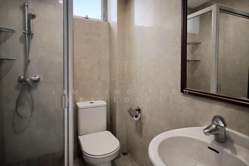 Alessandrea Apartment For Sale at S$ 2,220,000 | PropertyGuru Singapore - Bathroom