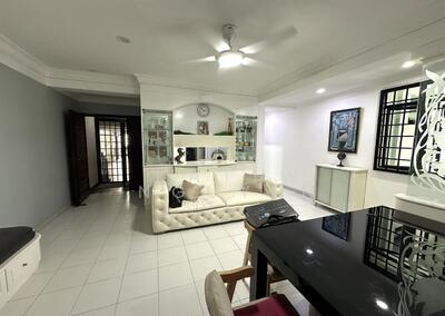 For Rent - Co-Living Room in FERNWOOD TOWERS Condo