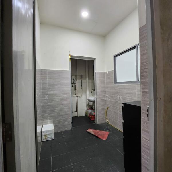 Synergy @ KB, 25 Kaki Bukit Road 4, 3,649 sqft, Factory / Workshop (B2) For Sale, by Kitt 傅凡袀, 500043943 - Bathroom - CommercialGuru.com.sg