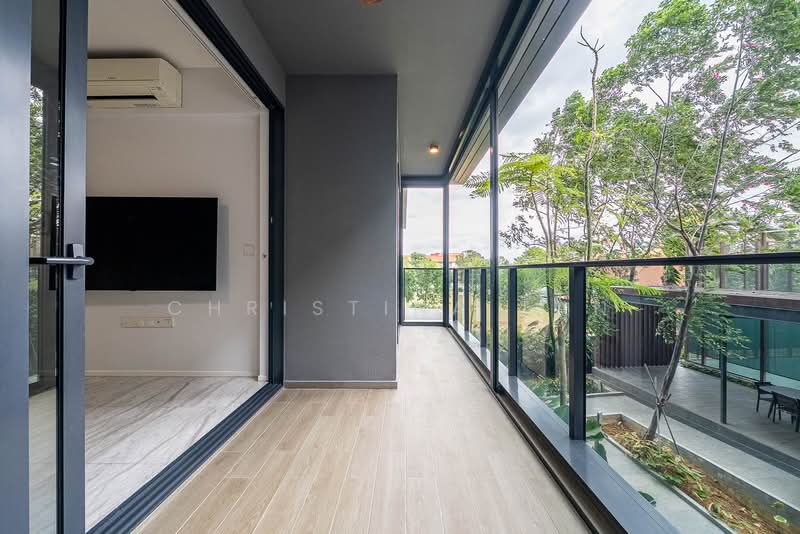 Parc Esta Condominium For Sale at S$ 2,400,000 | PropertyGuru Singapore - Balcony