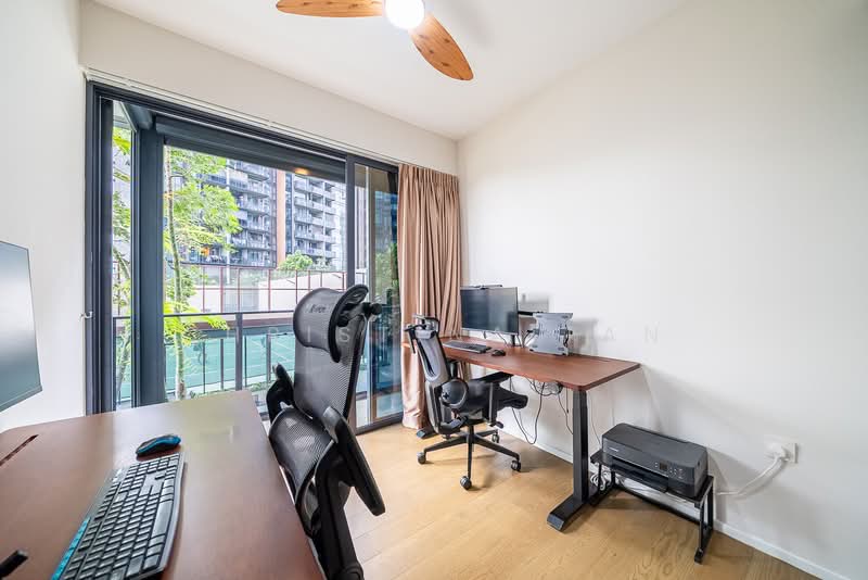 Parc Esta Condominium For Sale at S$ 2,400,000 | PropertyGuru Singapore - Study