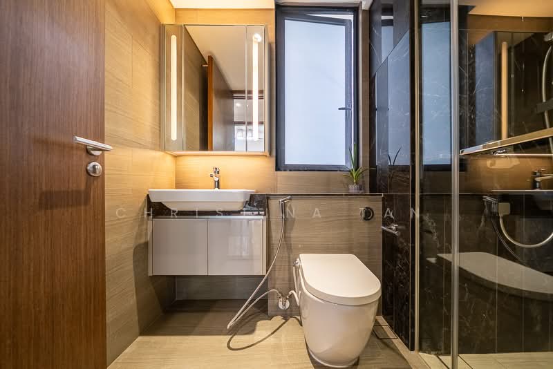 Parc Esta Condominium For Sale at S$ 2,400,000 | PropertyGuru Singapore - Bathroom
