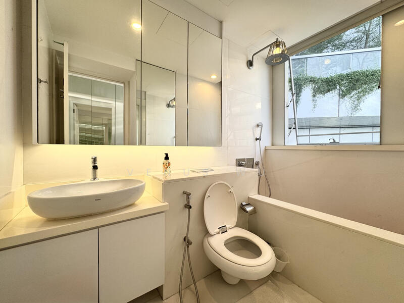 Junior Master Bathroom