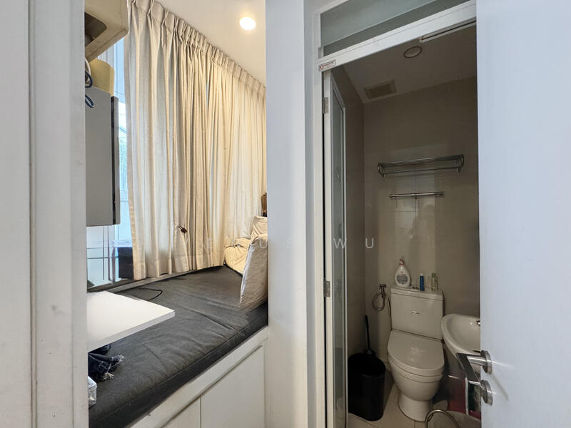 Utility / Helper's Room w Attached Bath