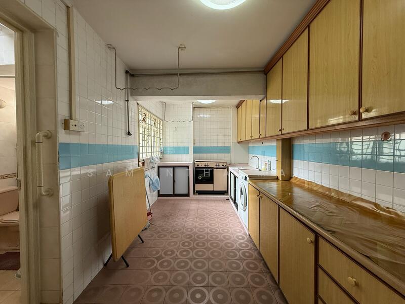 117 Bukit Merah Central HDB Flat For Sale at S$ 719,000 | PropertyGuru Singapore - Kitchen
