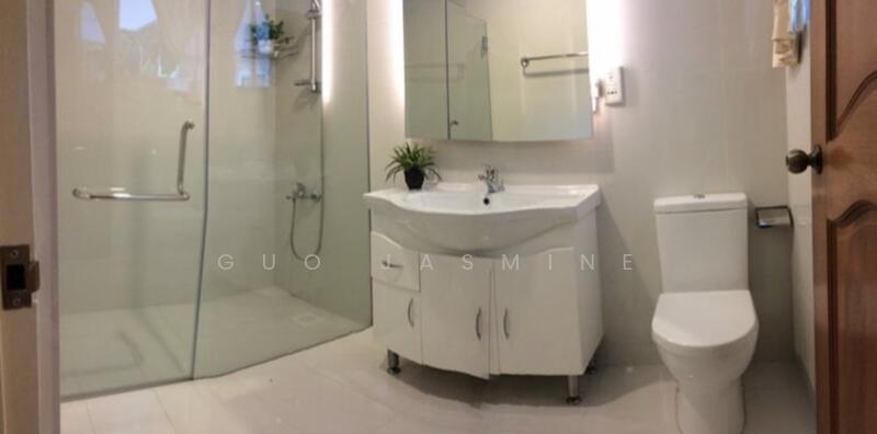 Binjai Park Good Class Bungalow For Sale at S$ 32,888,000 | PropertyGuru Singapore - Bathroom