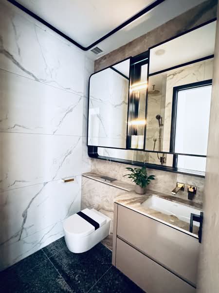 Perfect Ten, 323 Bukit Timah Road, 2 Bedrooms, 764 sqft, Condominium For Rent, by Bryan Lim, 500044057 - Bathroom - PropertyGuru.com.sg