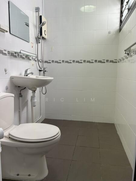 Master Bedroom Bathroom