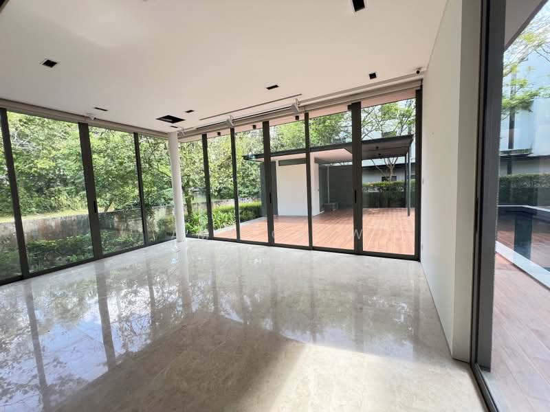 Luxury Modern 3 Storey Bungalow with 7 Spacious Bedrooms Lift and Pool, Bin Tong Park Victoria Park Rebecca Road, 7 Bedrooms, 10,000 sqft, Bungalow House For Rent, by Amy Chew, 500044099 - Living Room - PropertyGuru.com.sg
