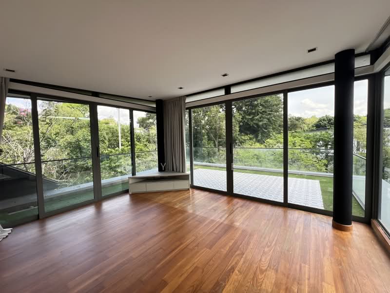 Luxury Modern 3 Storey Bungalow with 7 Spacious Bedrooms Lift and Pool, Bin Tong Park Victoria Park Rebecca Road, 7 Bedrooms, 10,000 sqft, Bungalow House For Rent, by Amy Chew, 500044099 - PropertyGuru.com.sg
