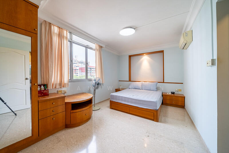 81B Lorong 4 Toa Payoh HDB Flat For Sale at S$ 1,199,999 | PropertyGuru Singapore - Bedroom