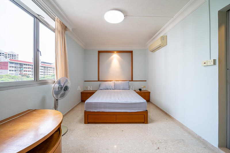 81B Lorong 4 Toa Payoh HDB Flat For Sale at S$ 1,199,999 | PropertyGuru Singapore - Bedroom