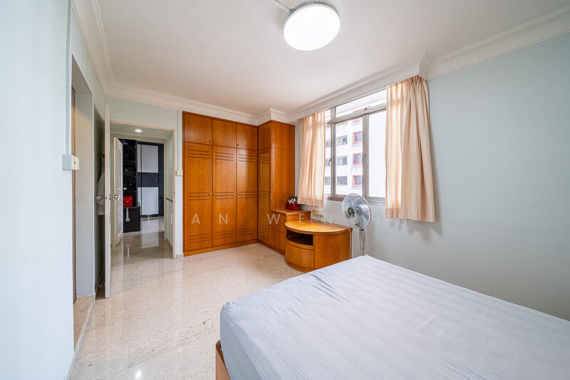 81B Lorong 4 Toa Payoh HDB Flat For Sale at S$ 1,199,999 | PropertyGuru Singapore - Bedroom