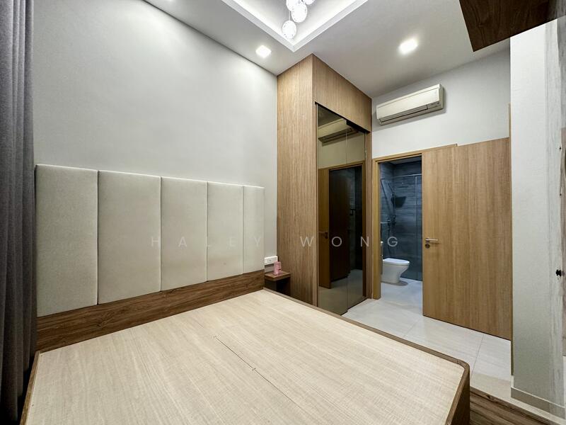 For Rent - Flora View