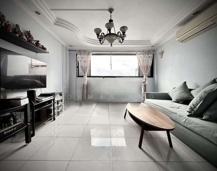 605 Clementi West Street 1, 605 Clementi West Street 1, 3 Bedrooms, 1,281 sqft, HDB Flat For Sale, by Norman Ang, 500044177 - Living Room - PropertyGuru.com.sg