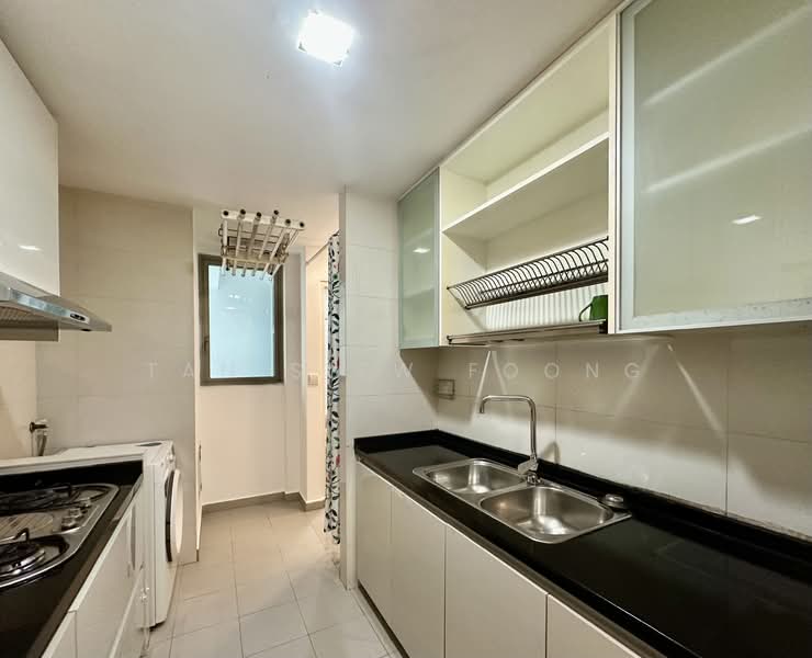 Casa Merah Condominium For Sale at S$ 2,000,000 | PropertyGuru Singapore - Kitchen