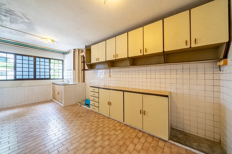 19 Saint George's Road, 19 Saint George's Road, 3 Bedrooms, 990 sqft, HDB Flat For Sale, by Seng Huat Kee 纪成发, 500044224 - Kitchen - PropertyGuru.com.sg