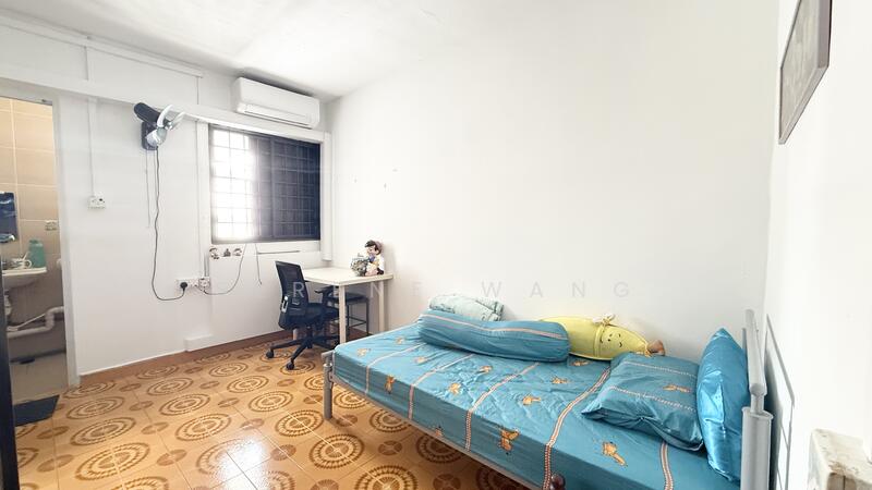 Master with ensuite bathroom