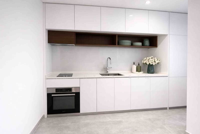 Fourth Avenue Residences Condominium For Sale at S$ 1,888,000 | PropertyGuru Singapore - Well integrated kitchen 