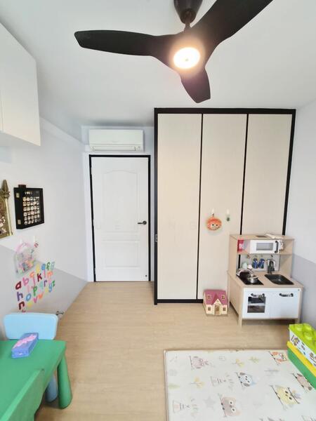 215A Compassvale Drive HDB Flat For Sale at S$ 850,000 | PropertyGuru Singapore - Interior