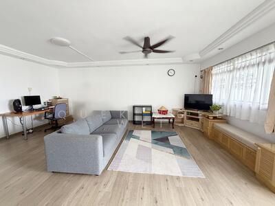 For Rent - 160 Hougang Street 11