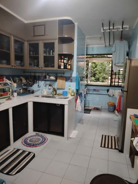 270 Bishan Street 24, 270 Bishan Street 24, 3 Bedrooms, 1,112 sqft, HDB Flat For Sale, by Lawrence Gan, 500044307 - Kitchen - PropertyGuru.com.sg