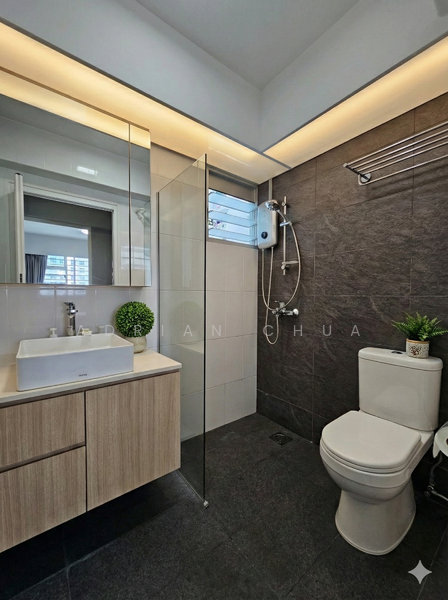 93B Telok Blangah Street 31 HDB Flat For Sale at S$ 1,108,888 | PropertyGuru Singapore - Common Bath