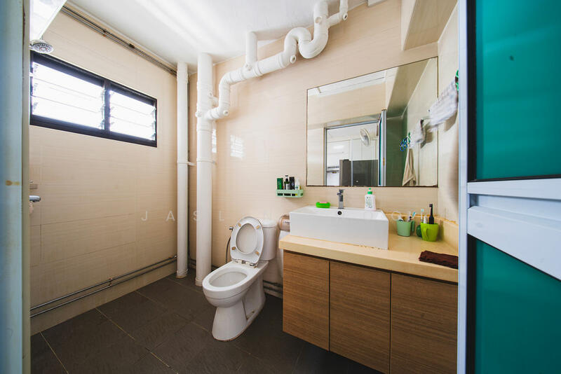 227B Compassvale Drive HDB Flat For Sale at S$ 699,000 | PropertyGuru Singapore - Bathroom