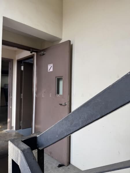 131 Marsiling Rise, Marsiling Rise, Admiralty / Woodlands, 1,400 sqft, Shop / Shophouse For Sale, by Alex Wan, 500044413 - Corridor - CommercialGuru.com.sg
