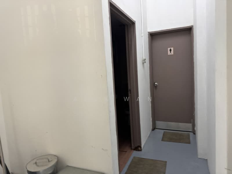 131 Marsiling Rise, Marsiling Rise, Admiralty / Woodlands, 1,400 sqft, Shop / Shophouse For Sale, by Alex Wan, 500044413 - Corridor - CommercialGuru.com.sg