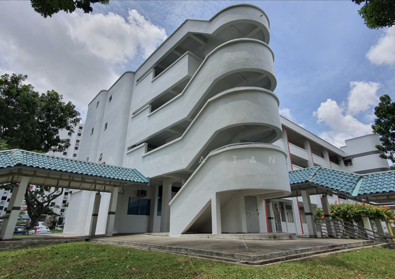 127 Hougang Avenue 1 HDB Flat For Sale at S$ 450,000 | PropertyGuru Singapore - Exterior
