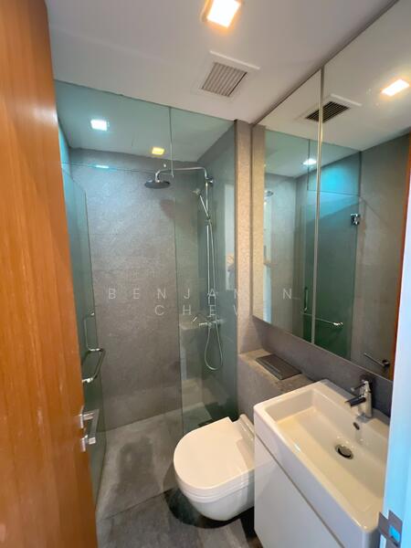 Paterson Linc Condominium For Sale at S$ 2,380,000 | PropertyGuru Singapore - Bathroom