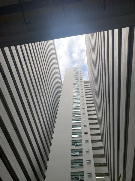 Wcega Tower, 21 Bukit Batok Crescent, 1,970 sqft, Light Industrial (B1) For Sale, by Derrick Tai, 500044503 - Exterior - CommercialGuru.com.sg