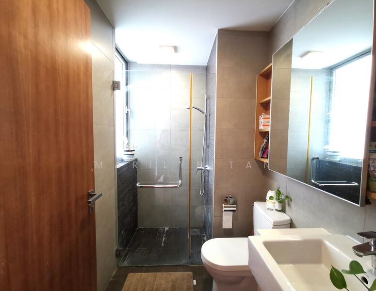 The Interweave, 21 Kim Keat Road, 2 Bedrooms, 764 sqft, Condominium For Rent, by Marilyn Tan, 500044509 - Bathroom - PropertyGuru.com.sg