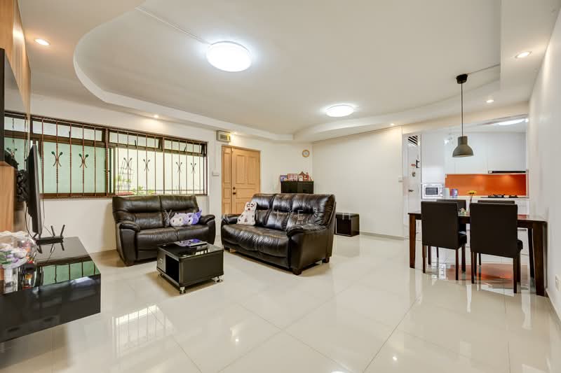 176 Lompang Road, 176 Lompang Road, 3 Bedrooms, 1,087 sqft, HDB Flat For Sale, by Yammie Ho, 500044520 - Living Room - PropertyGuru.com.sg