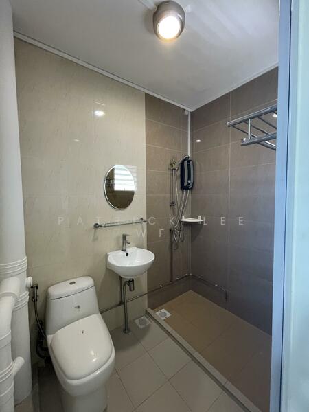 Master Bedroom Bathroom