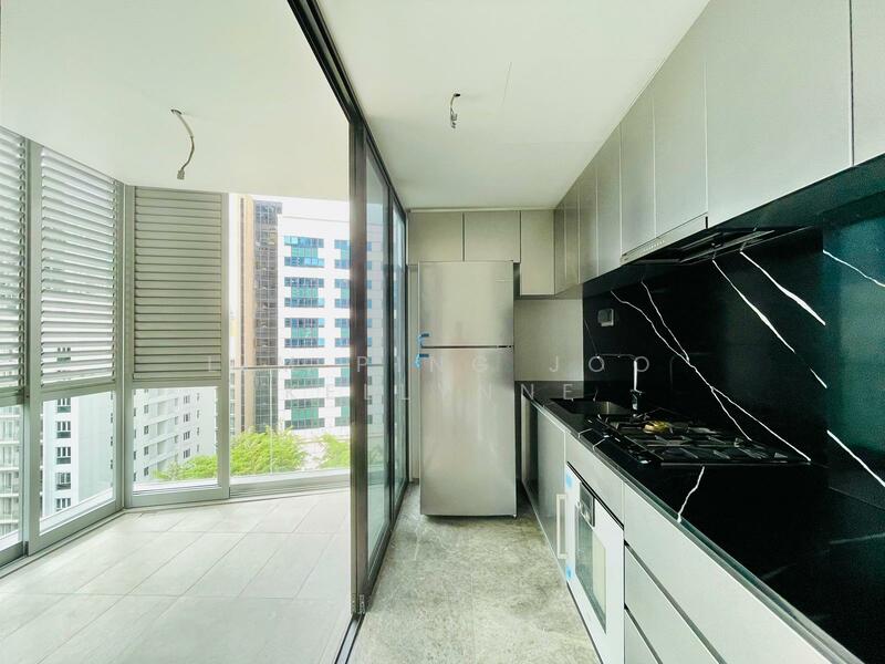The Iveria Condominium For Sale at S$ 2,743,000 | PropertyGuru Singapore - Kitchen