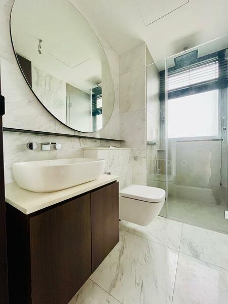 The Iveria Condominium For Sale at S$ 2,743,000 | PropertyGuru Singapore - Bathroom