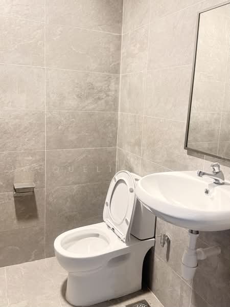 Stellar @ Tampines, 12 Tampines North Drive 4, Pasir Ris / Tampines, 1,690 sqft, Factory / Workshop (B2) For Rent, by Jacqueline Wong, 500044846 - Handicapped toilet - CommercialGuru.com.sg