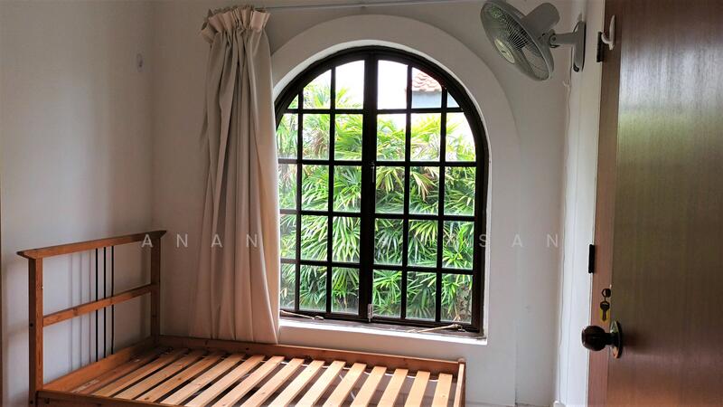 Detached House @ Chestnut Crescent, Chestnut Crescent, 4 Bedrooms, 4,000 sqft, Detached House For Rent, by Anand Ganesan, 500044849 - Bedroom - PropertyGuru.com.sg