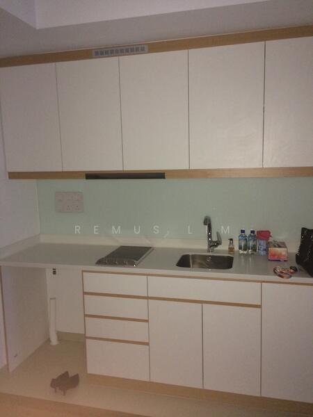 The Interweave Condominium For Sale at S$ 799,000 | PropertyGuru Singapore - Kitchen